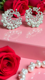 Queen’s Collection Earring