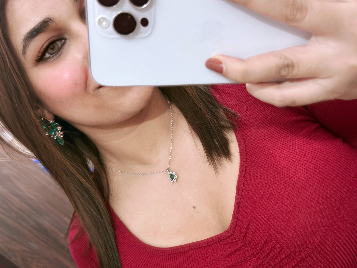 925Silver green stone studed pendant ๐ธ