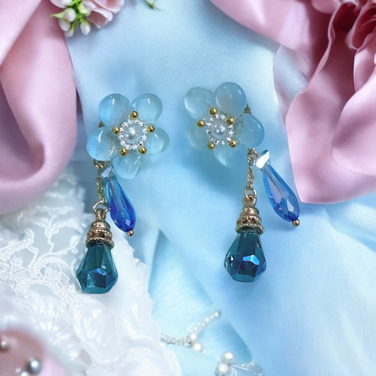 Flower shaped earring for your Best College Days ๐ธ