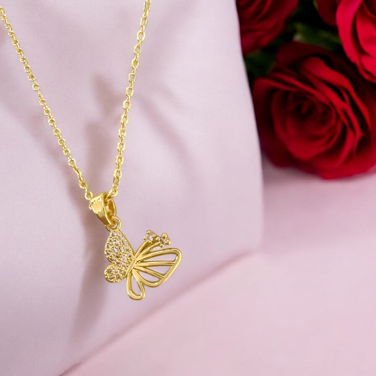 GoldenButterflyshaped Pendant ✨💄for women
