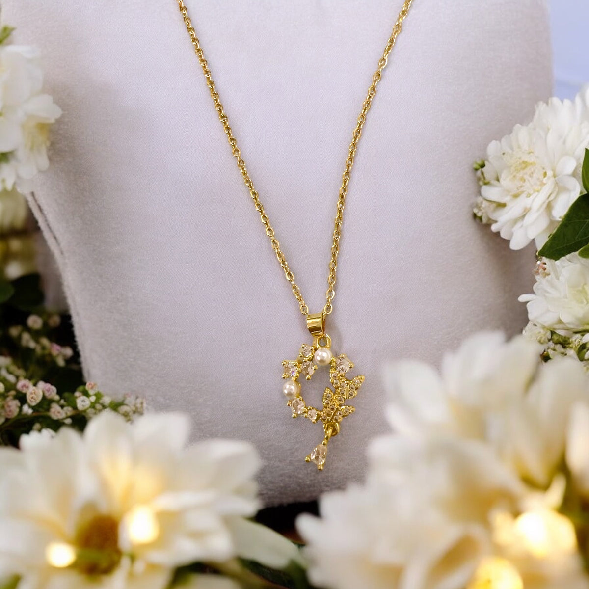 Akal jaisi Gol ,Golden pendant for women 🥰