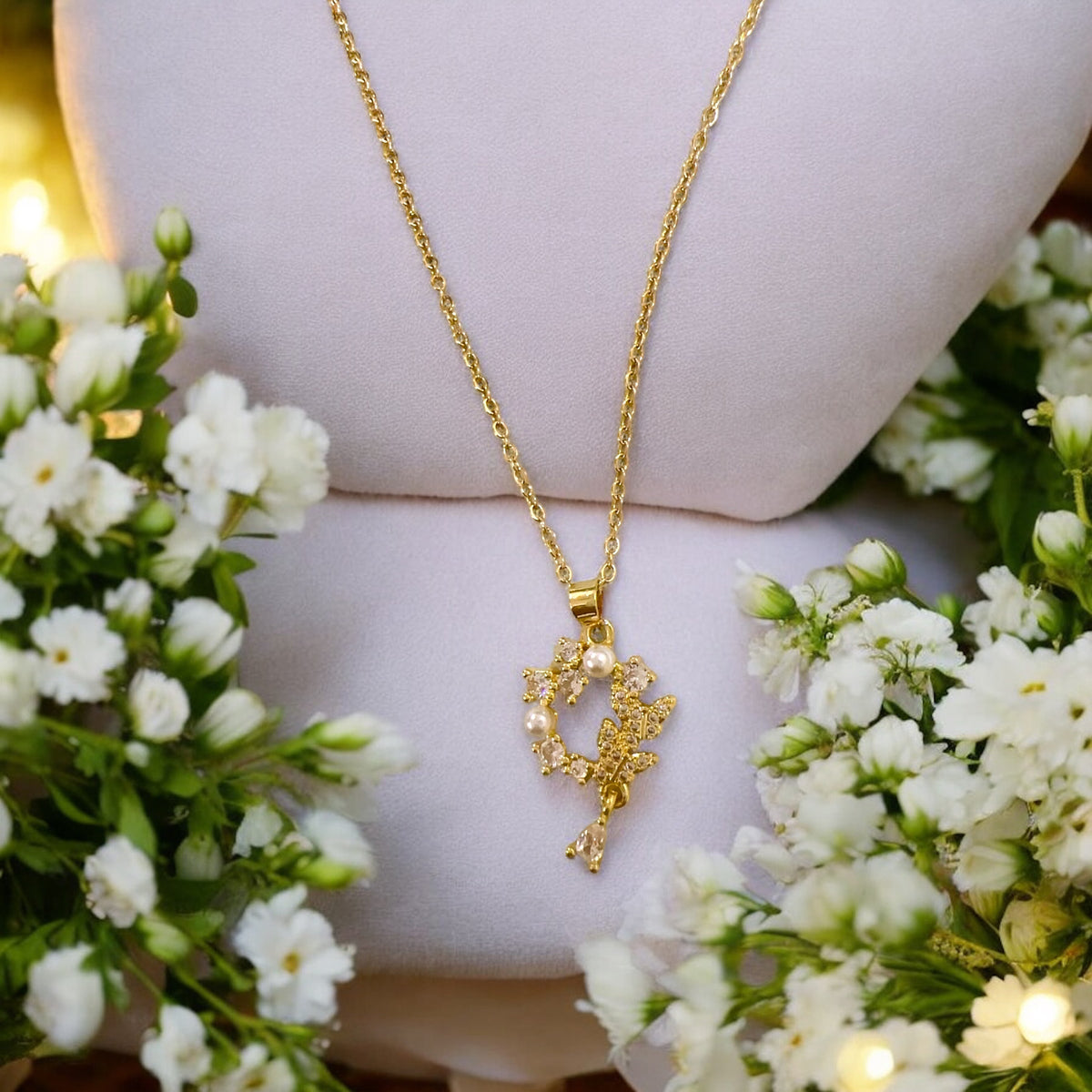 Akal jaisi Gol ,Golden pendant for women 🥰