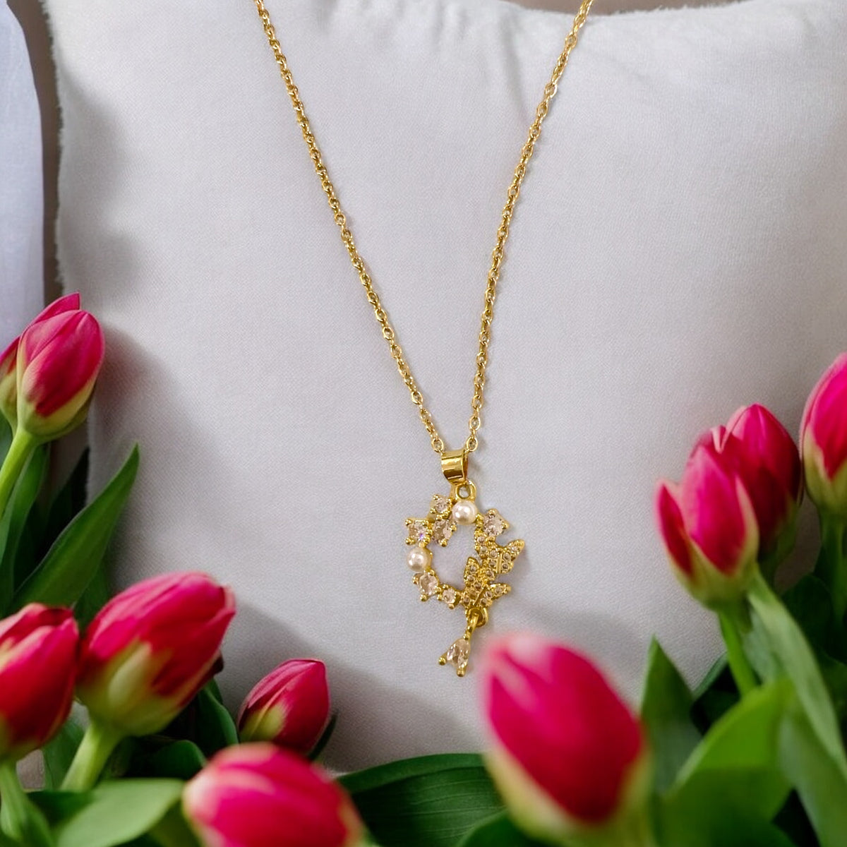 Akal jaisi Gol ,Golden pendant for women 🥰