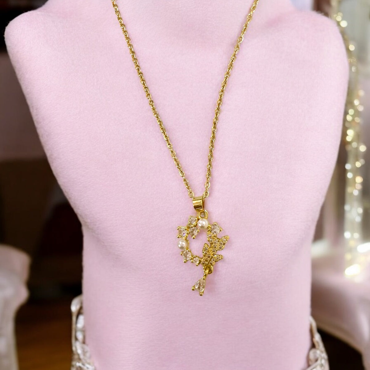 Akal jaisi Gol ,Golden pendant for women 🥰