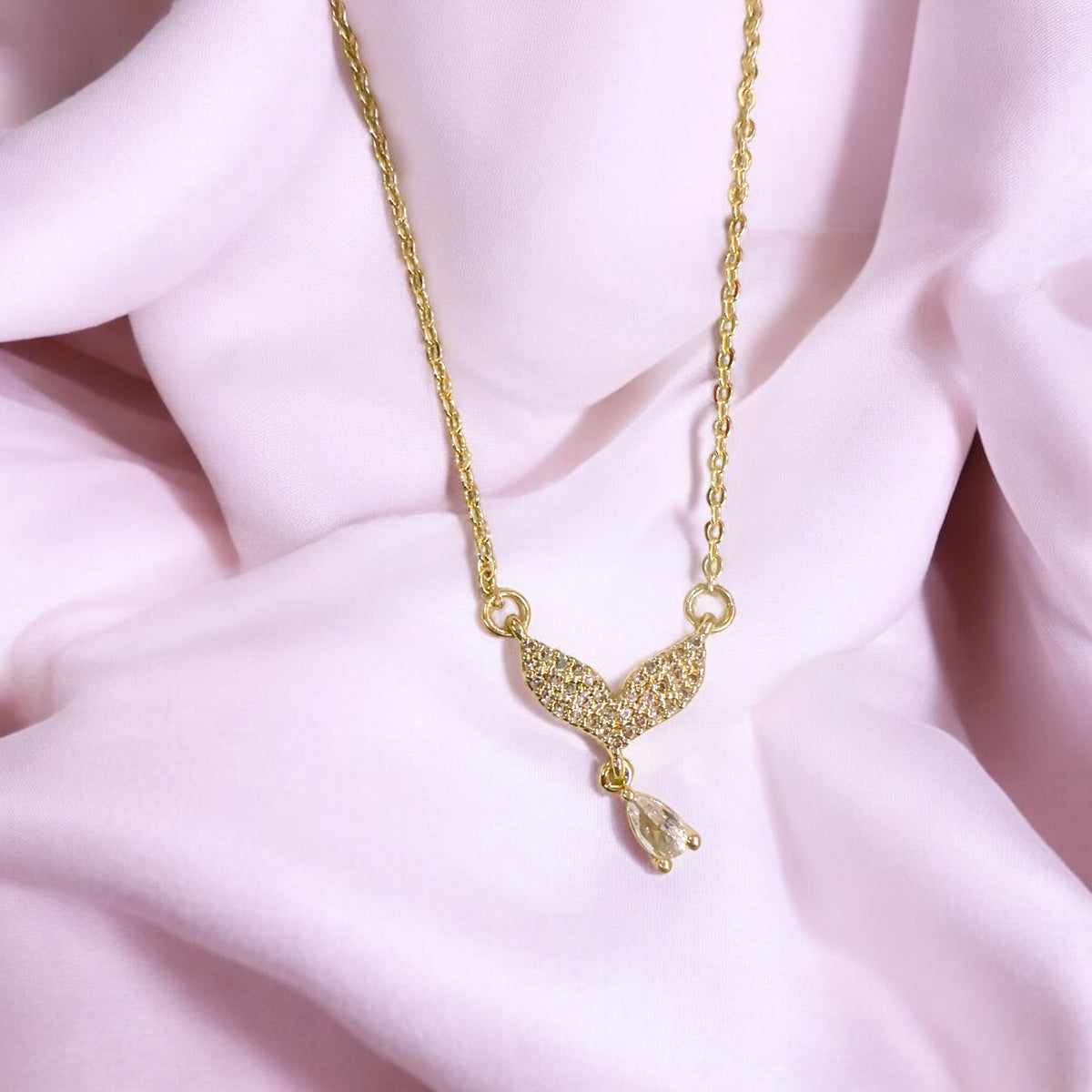 Golden pendant for women πΈπ₯ποΈβ¨
