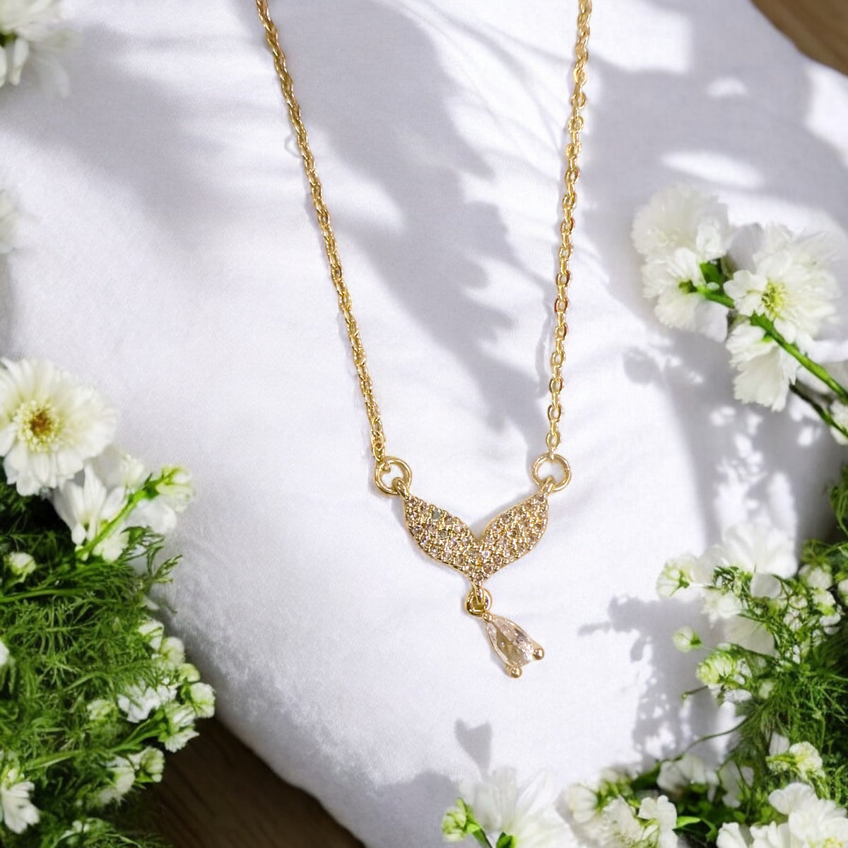 Golden pendant for women πΈπ₯ποΈβ¨