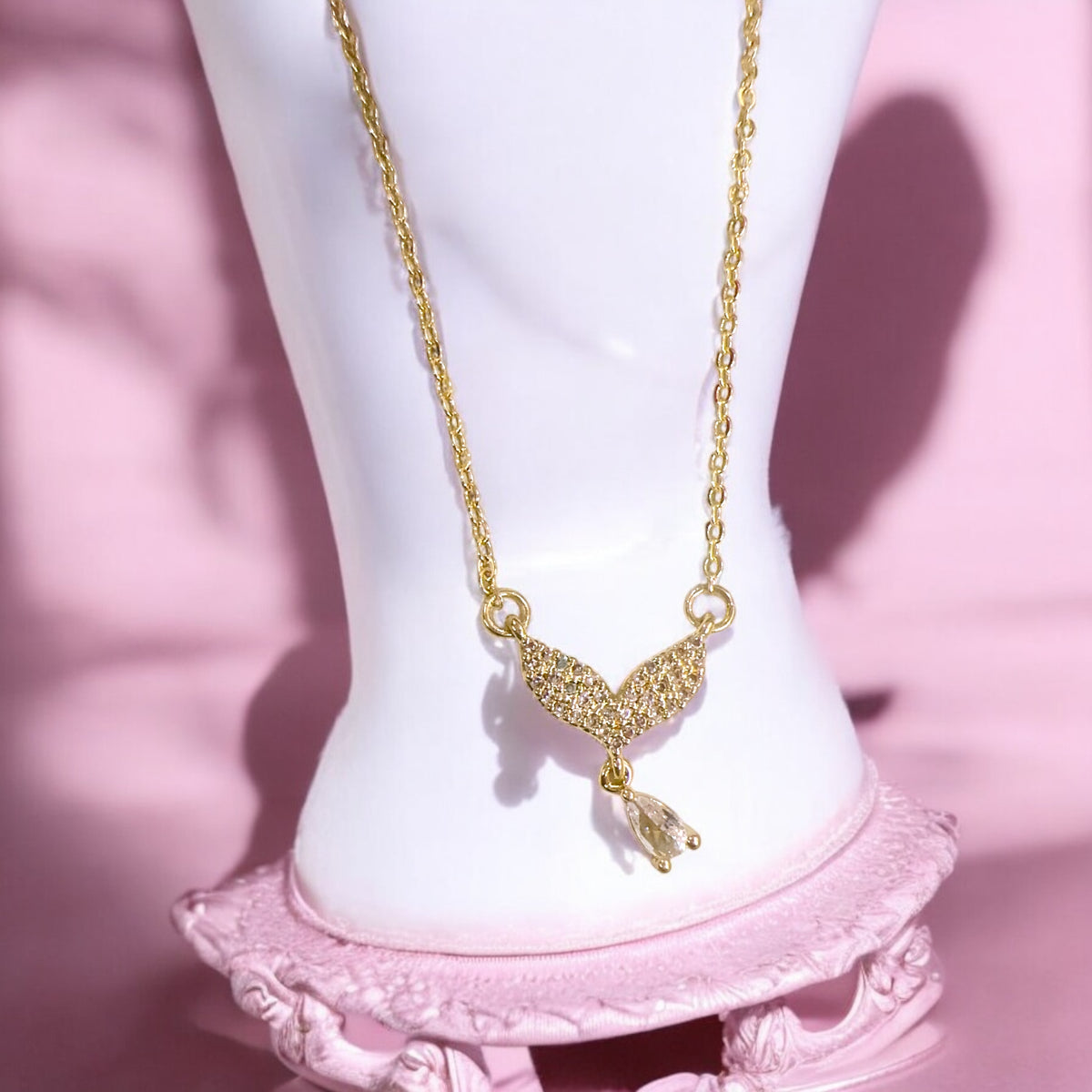 Golden pendant for women πΈπ₯ποΈβ¨