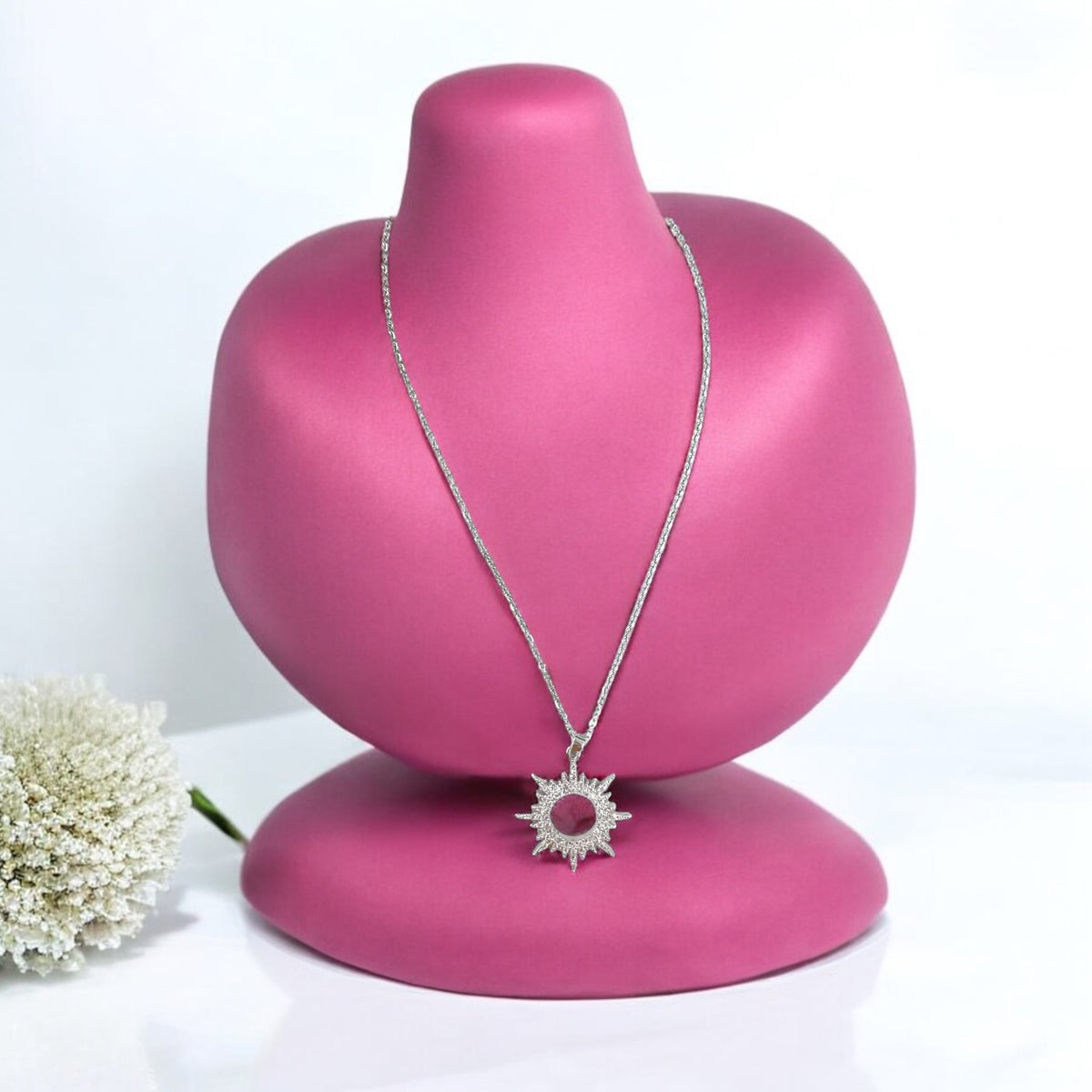 Sun shaped silver pendant ✨🌸✨for Women