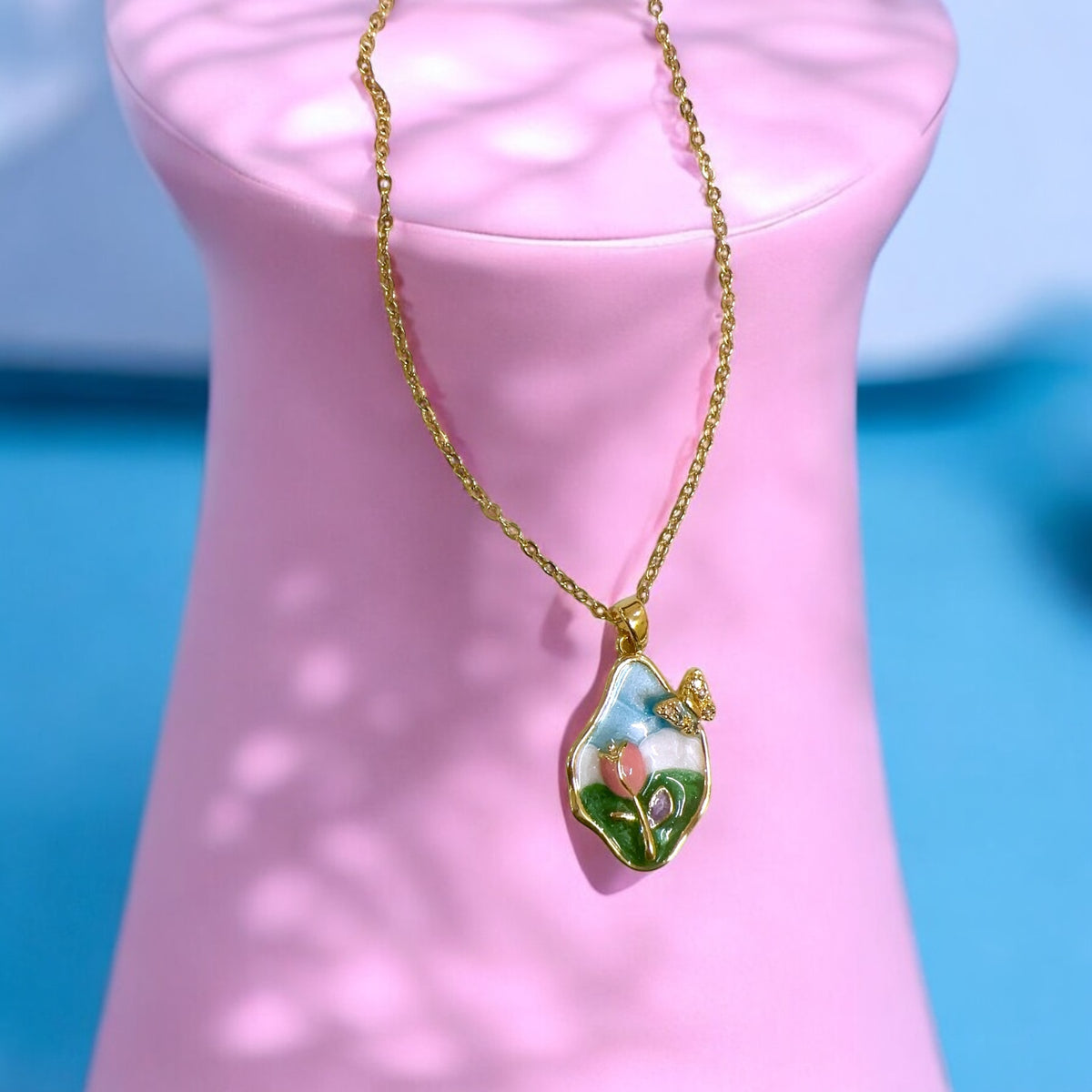 Gorgeous enamel pendant for gorgeous You🌸✨💖🌹