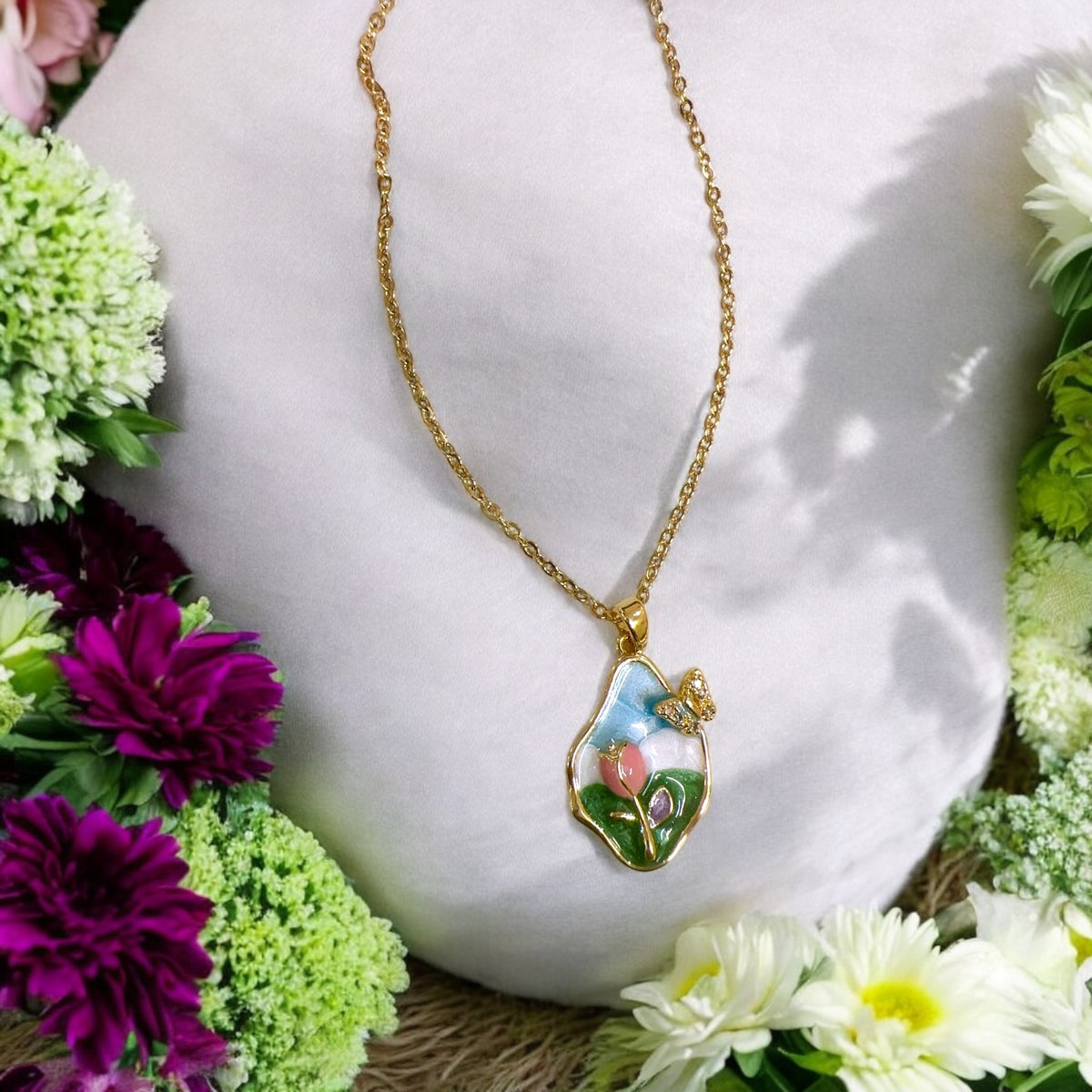 Gorgeous enamel pendant for gorgeous You🌸✨💖🌹