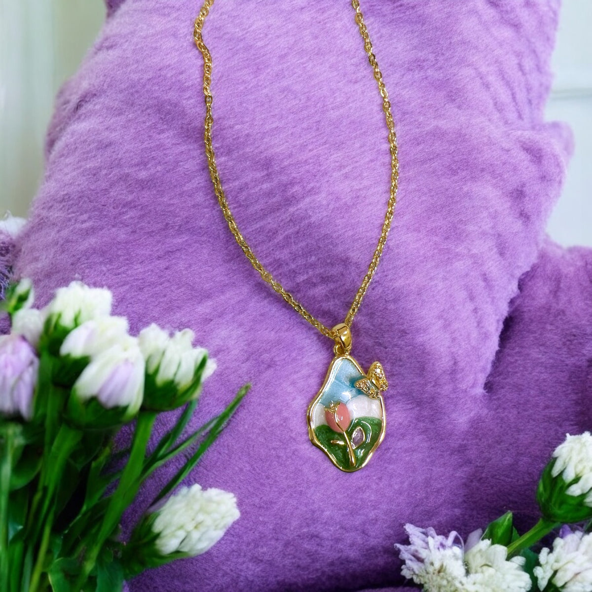 Gorgeous enamel pendant for gorgeous You🌸✨💖🌹