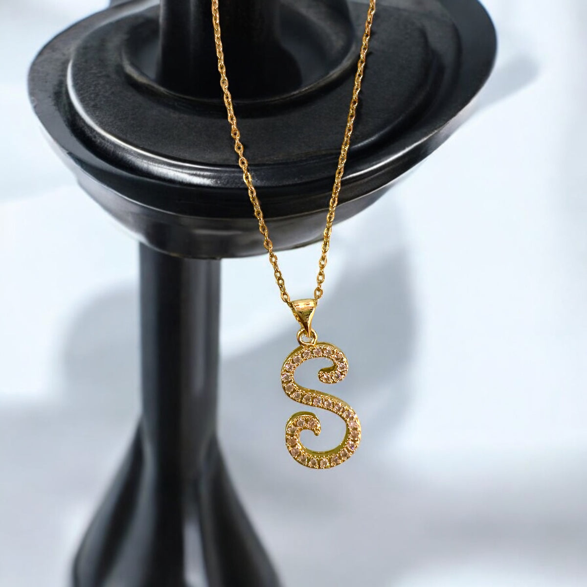 S-shaped pendant😎📩🌸✨ For women