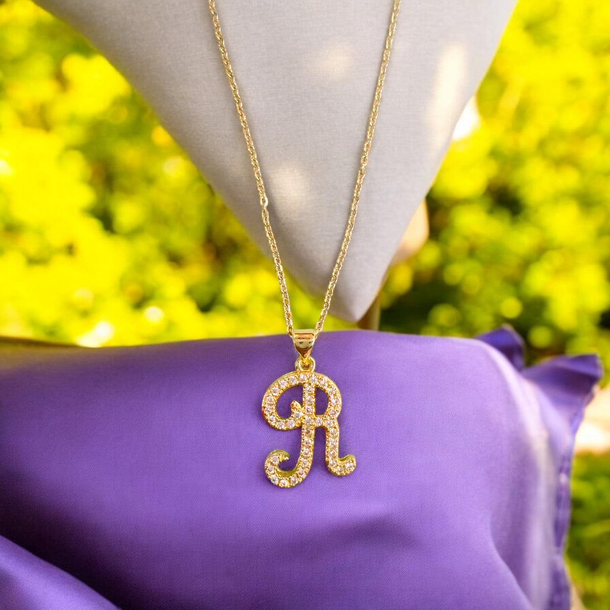 R-shaped pendant❤️✨✨ for Women