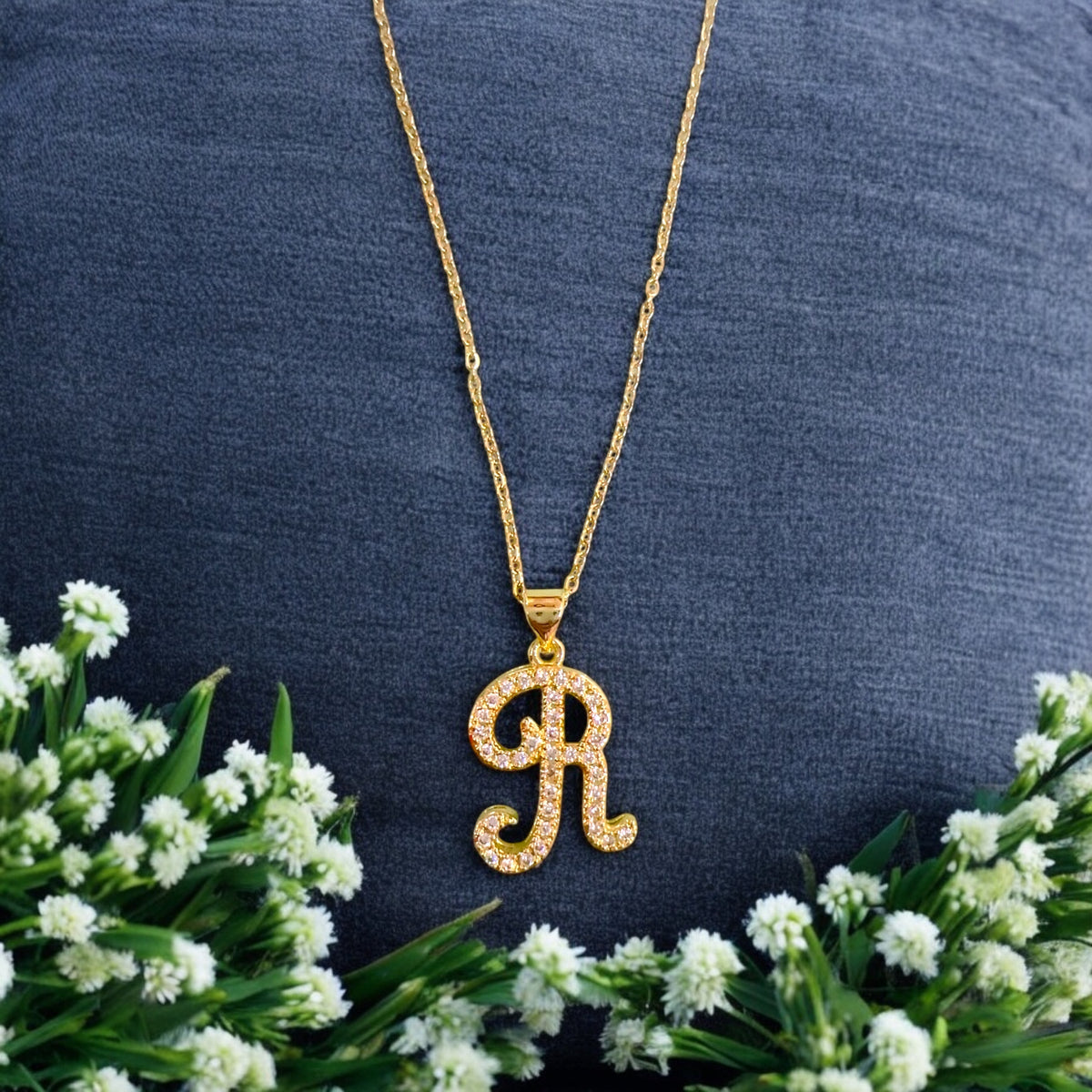 R-shaped pendant❤️✨✨ for Women