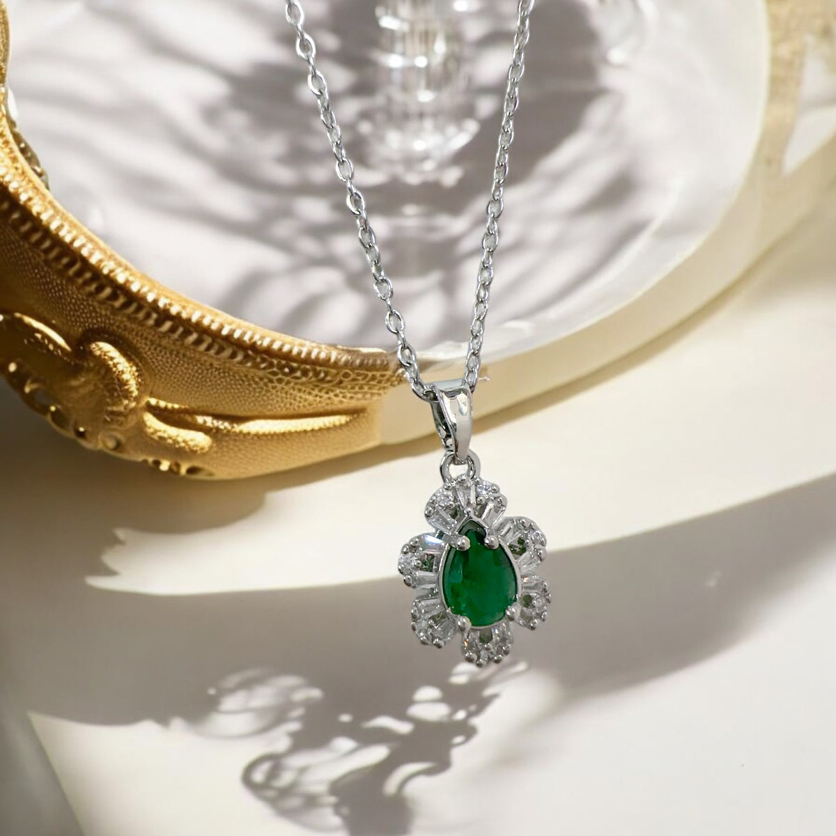 925Silver green stone studed pendant ๐ธ