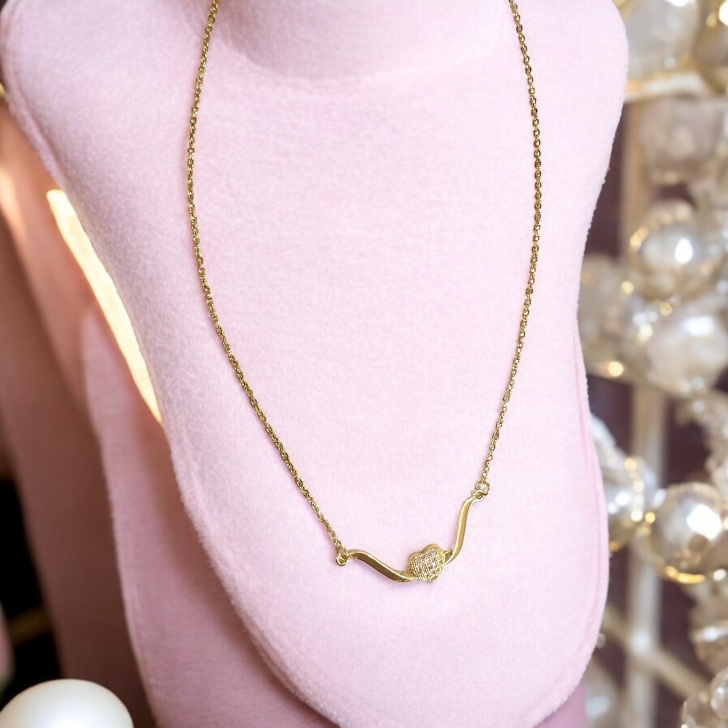 Minimalistic Golden Pendant✨💖for women