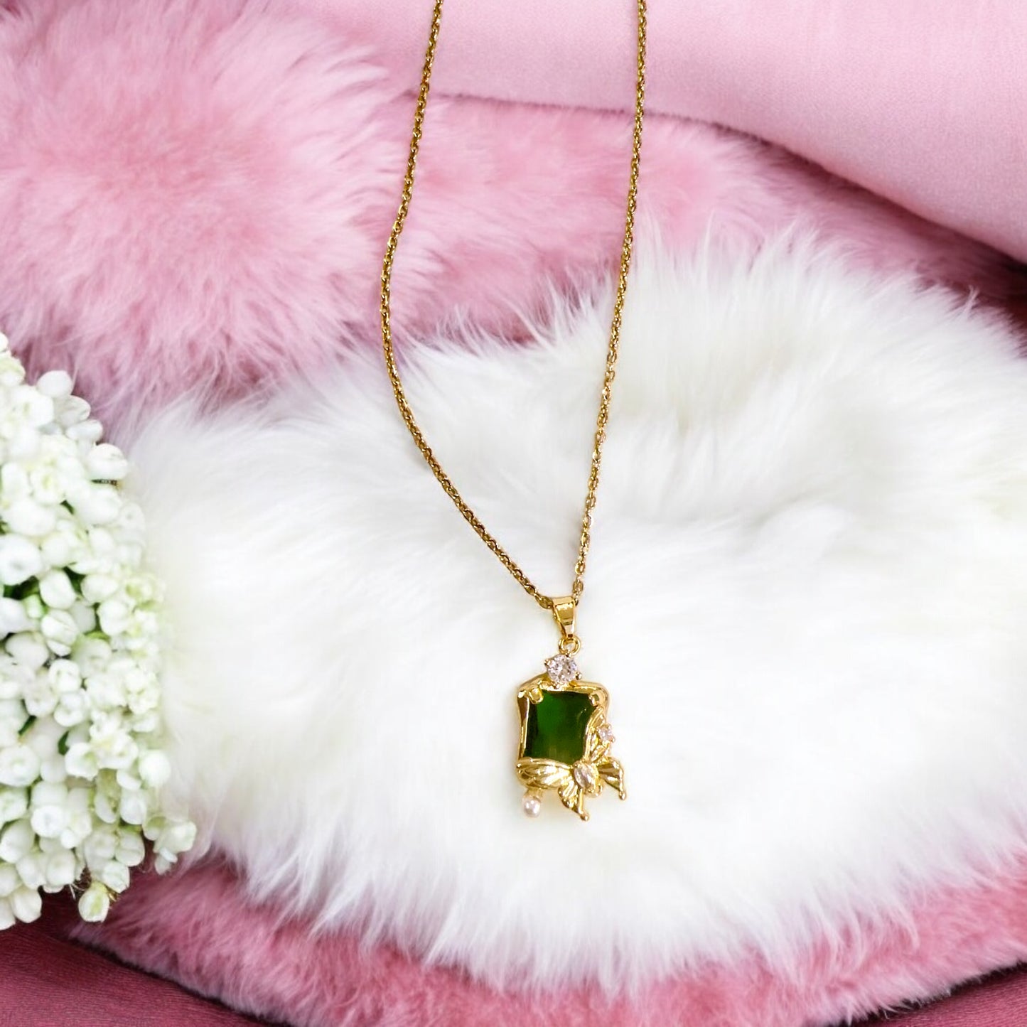 Golden square shaped green stone pendant 💌🥰🌸✨for Women