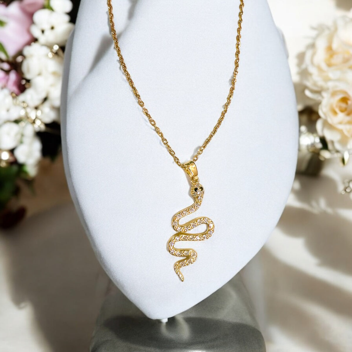 Golden Snake charm pendant for your EX🥲😁💥