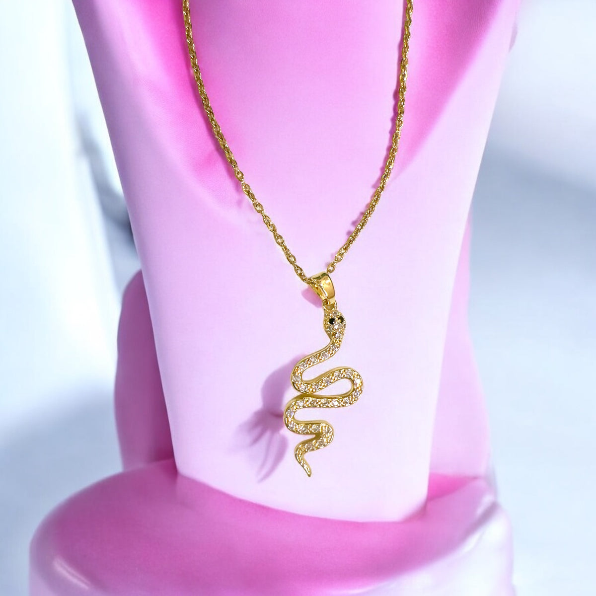 Golden Snake charm pendant for your EX🥲😁💥