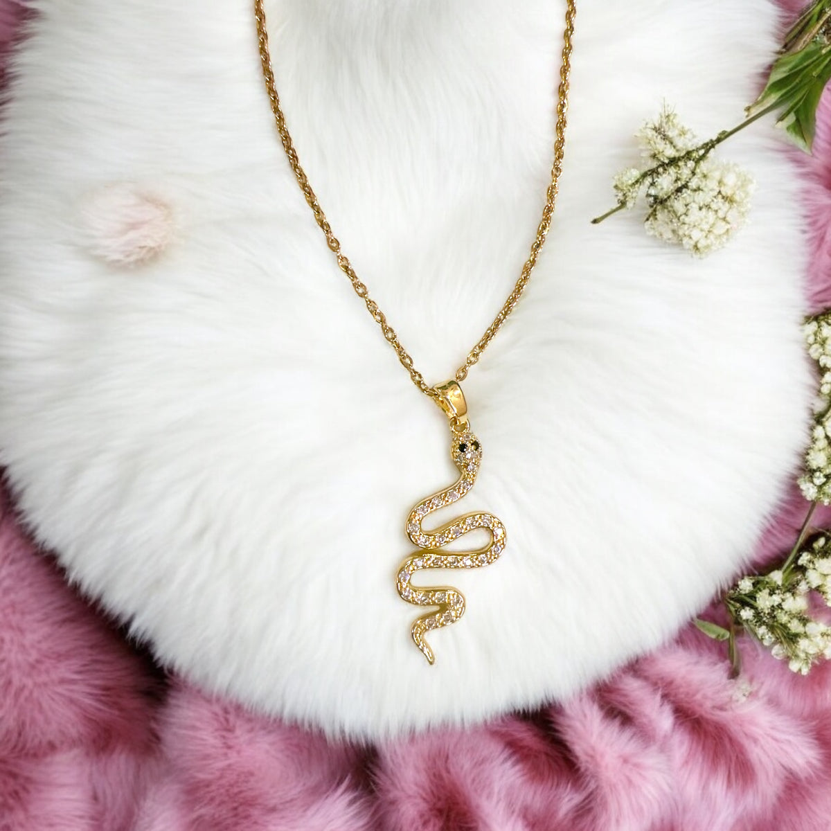 Golden Snake charm pendant for your EX🥲😁💥