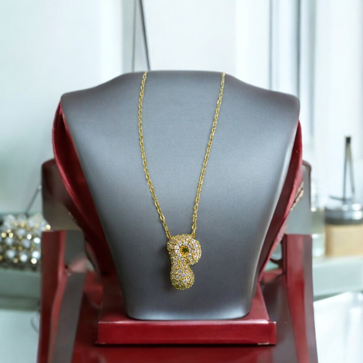 P-shaped pendant🥰💖💖 for Women