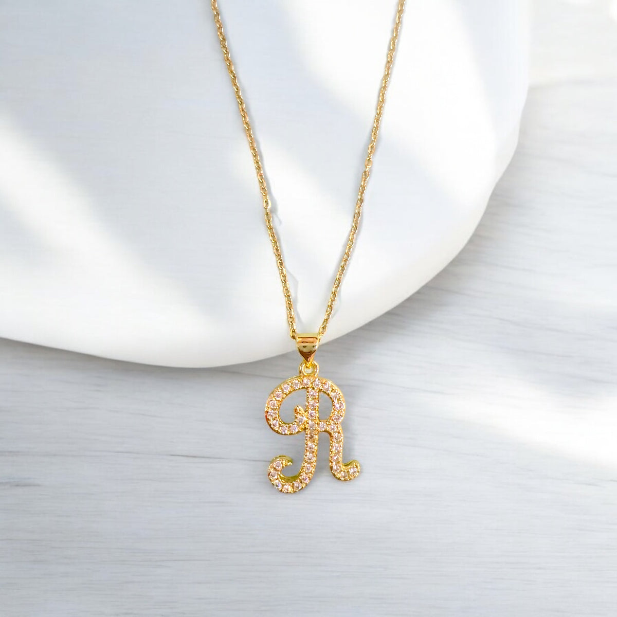 R-shaped pendant❤️✨✨ for Women