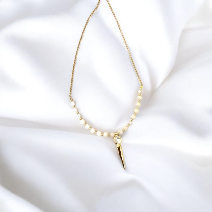 Minimalistic white bead pendant 🌹🛍️🛍️for Women 🥰